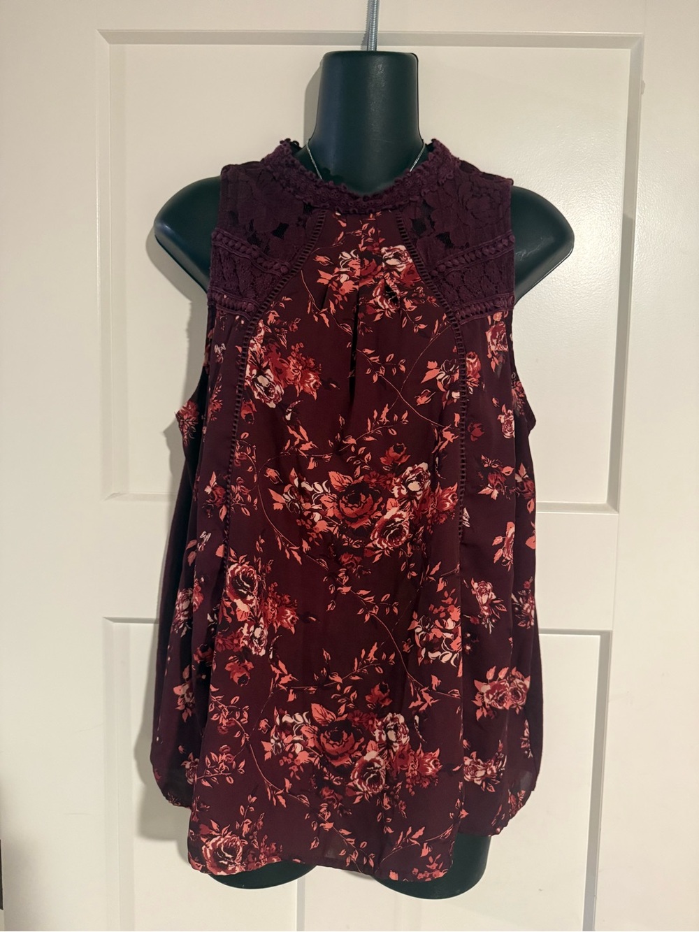 4/$16 Taylor & Sage Floral Burgundy Flowy Tank Top XL